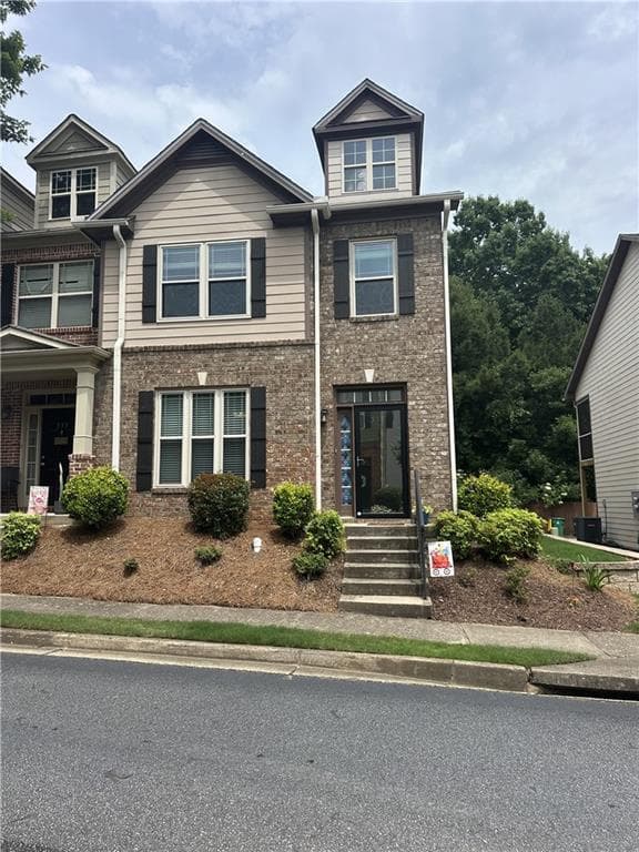 3 bedroom, 3 bathroom, 1,769 sq ft townhouse for rent at 535 Ridge View Crossing, Woodstock, GA 30188 for $2,195 a month — photo 2