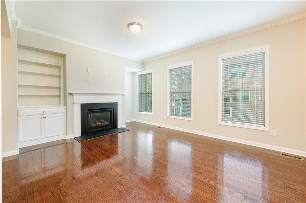3 bedroom, 4 bathroom, 2,338 sq ft townhouse for sale at 620 Sunset Park Drive, Suwanee, GA 30024 — photo 5