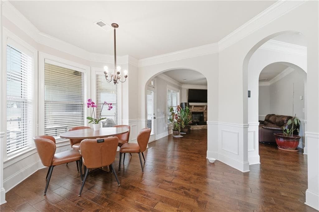 4 bedroom, 3 bathroom, 2,289 sq ft single family residence for sale at 6230 Wynfield Drive, Flowery Branch, GA 30542 — photo 6