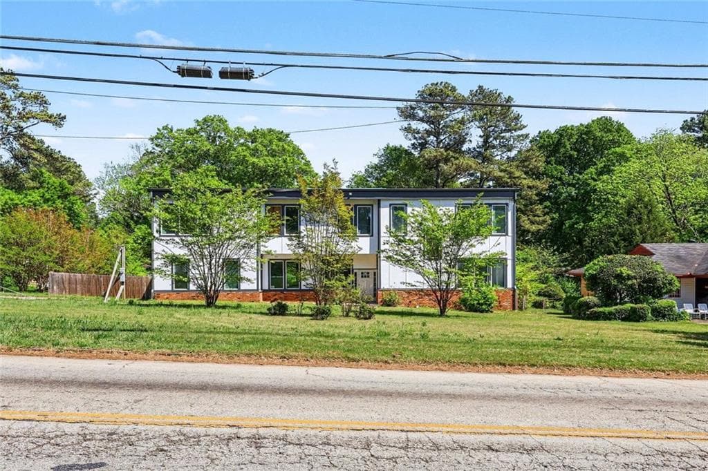 5 bedroom, 5 bathroom, 3,516 sq ft single family residence under contract at 2688 Columbia Drive, Decatur, GA 30034