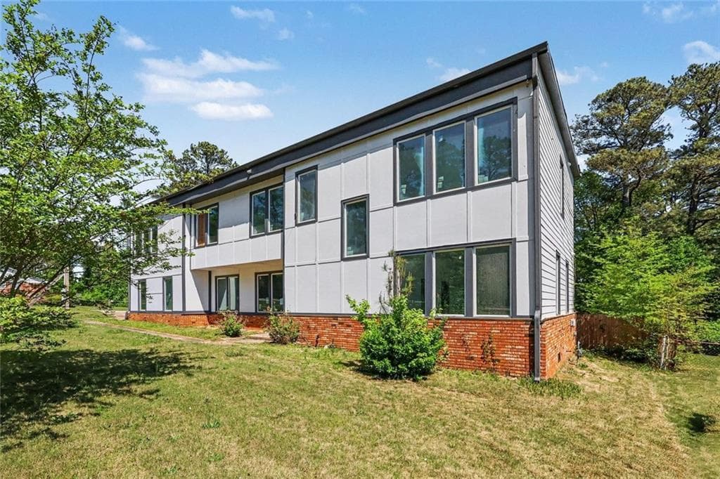5 bedroom, 5 bathroom, 3,516 sq ft single family residence under contract at 2688 Columbia Drive, Decatur, GA 30034 — photo 2