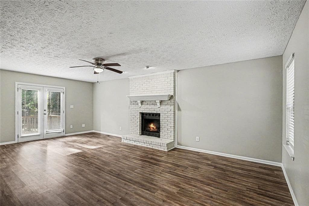 4 bedroom, 3 bathroom, 1,731 sq ft single family residence for sale at 1304 Oakwood Road, Jonesboro, GA 30236 — photo 5