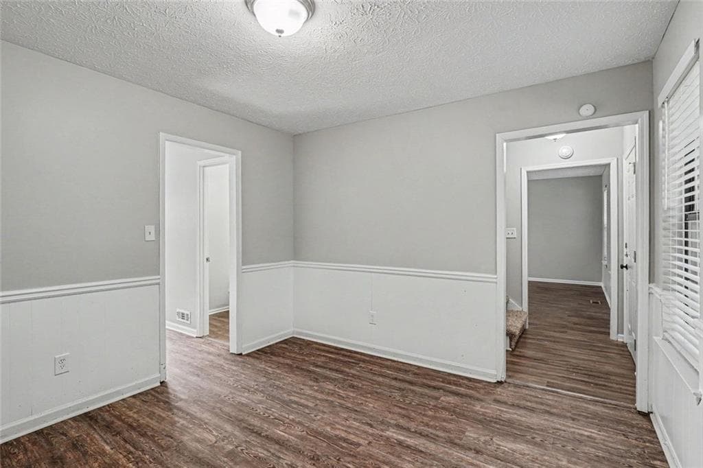 4 bedroom, 3 bathroom, 1,731 sq ft single family residence for sale at 1304 Oakwood Road, Jonesboro, GA 30236 — photo 6