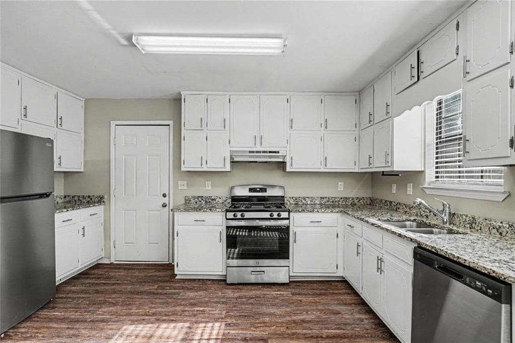 4 bedroom, 3 bathroom, 1,731 sq ft single family residence for sale at 1304 Oakwood Road, Jonesboro, GA 30236 — photo 9