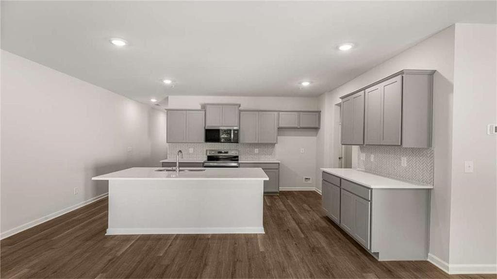 3 bedroom, 3 bathroom townhouse for sale at 220 Sound Circle, Stockbridge, GA 30281 — photo 5