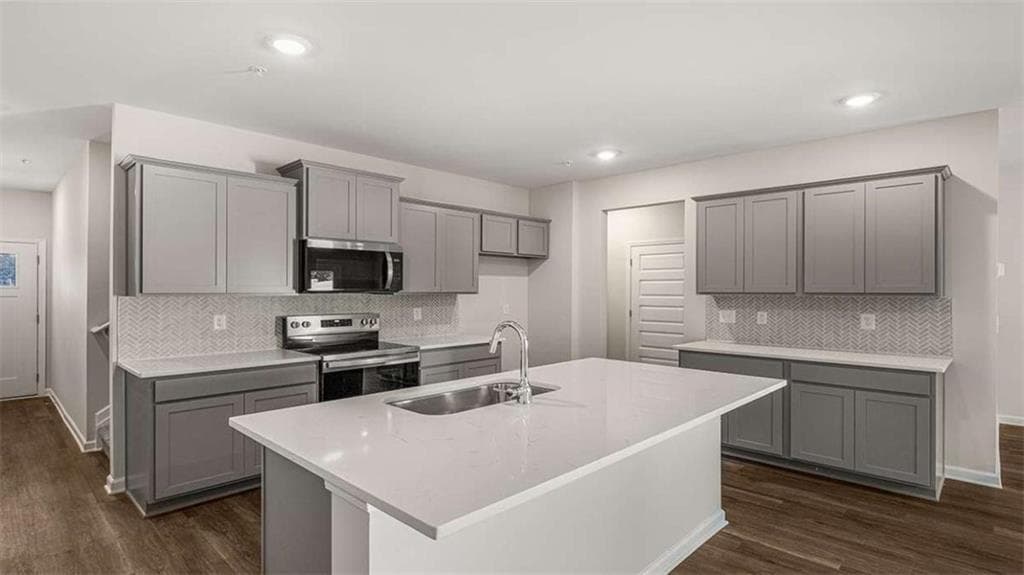 3 bedroom, 3 bathroom townhouse for sale at 220 Sound Circle, Stockbridge, GA 30281 — photo 8