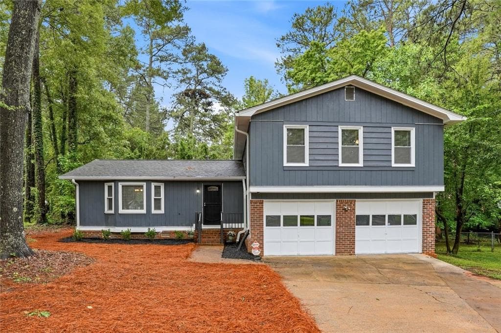 5323 Rockborough Trail, Stone Mountain, GA 30083 — most recent listing photo