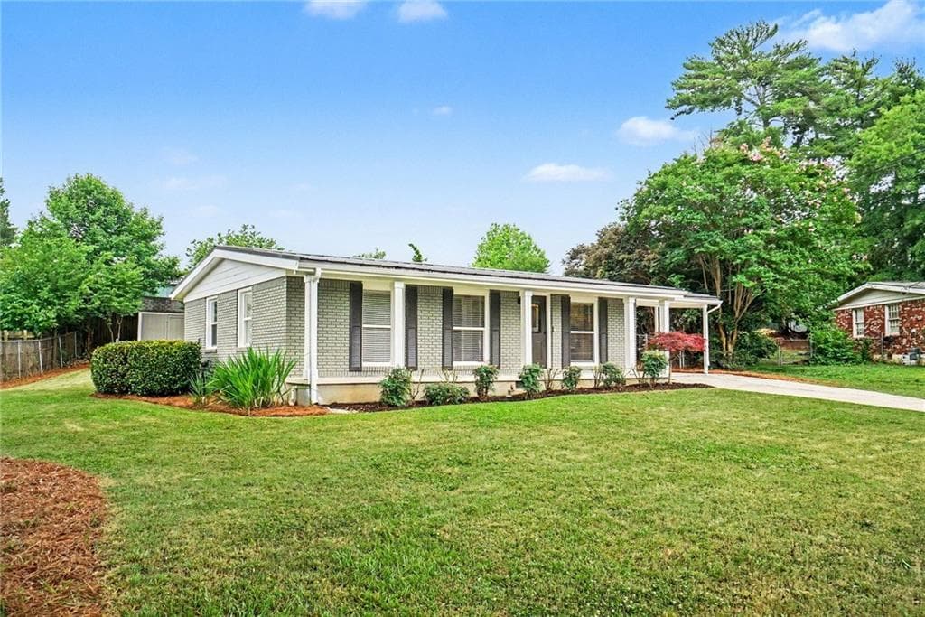 1801 Lochlomand Lane