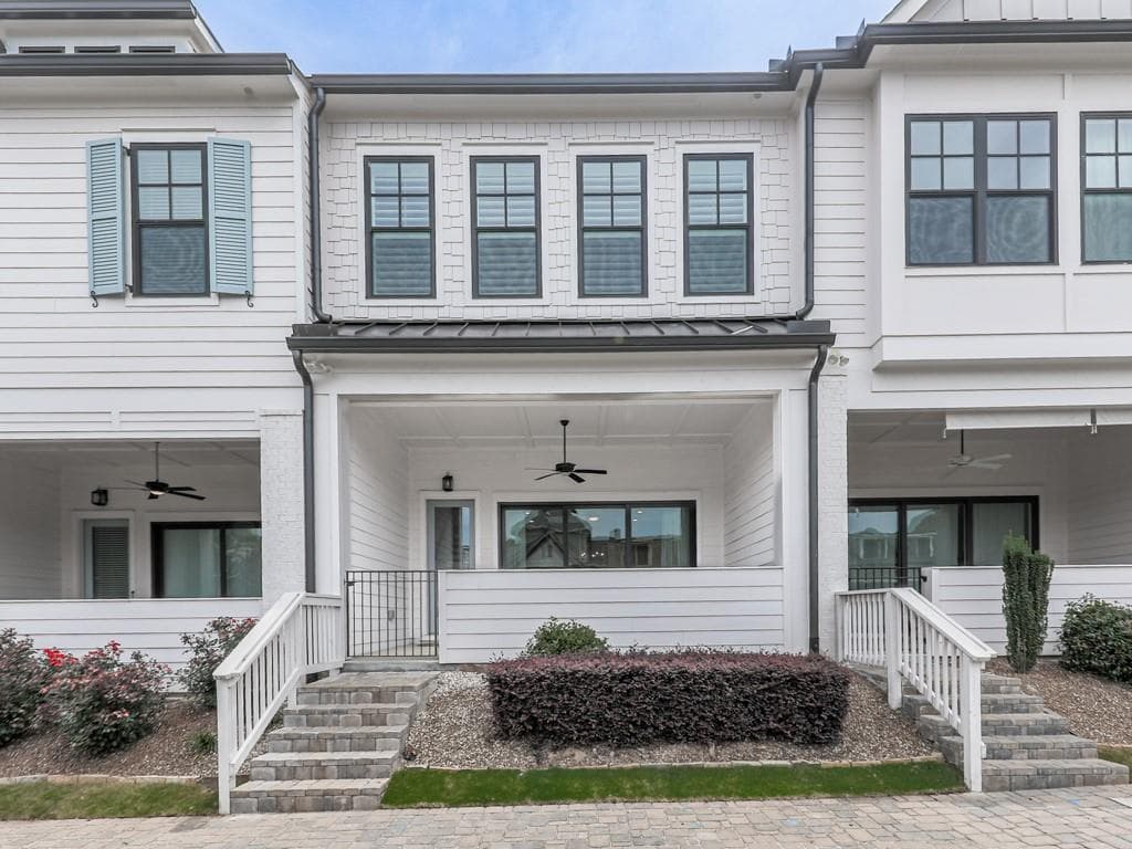 3 bedroom, 3 bathroom, 1,888 sq ft townhouse for sale at 639 Stickley Oak Way, Woodstock, GA 30189