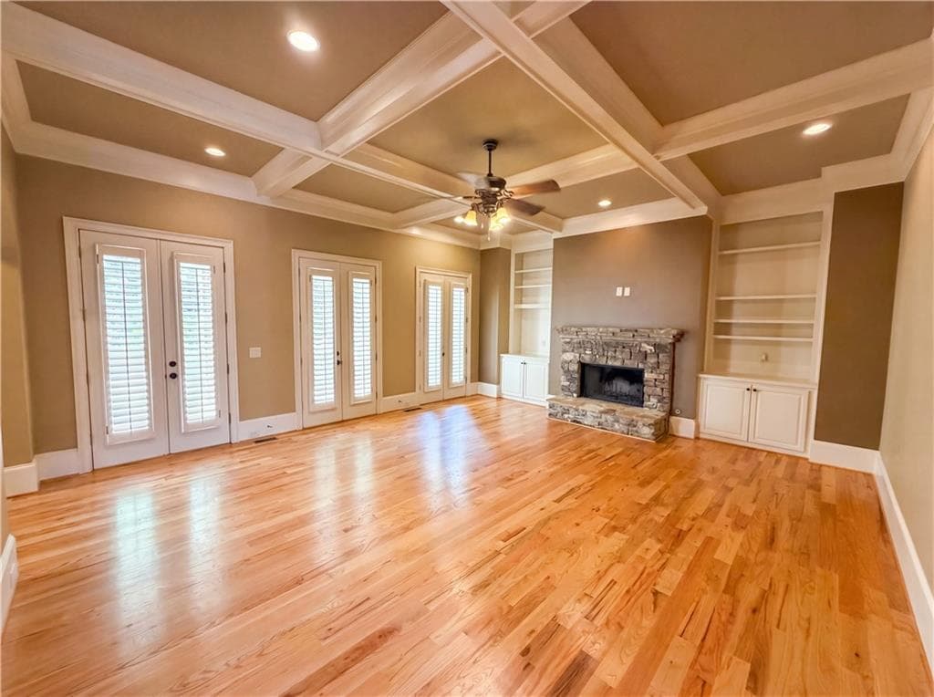 5 bedroom, 7 bathroom, 3,996 sq ft single family residence under contract at 3250 Camellia Lane, Suwanee, GA 30024 — photo 3