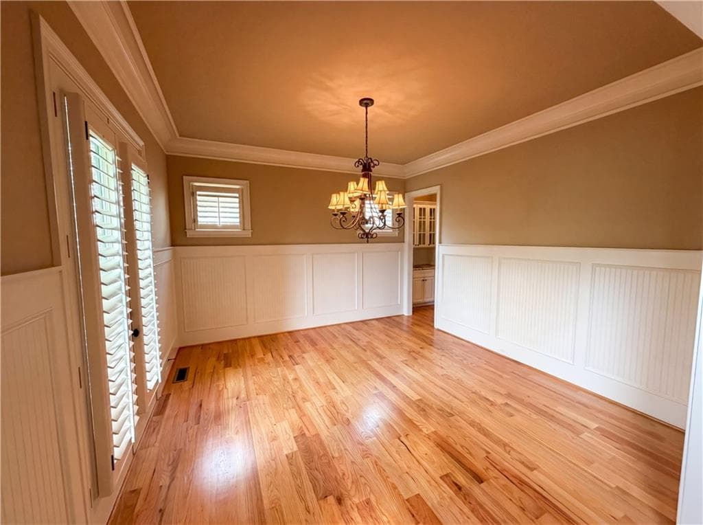 5 bedroom, 7 bathroom, 3,996 sq ft single family residence under contract at 3250 Camellia Lane, Suwanee, GA 30024 — photo 7