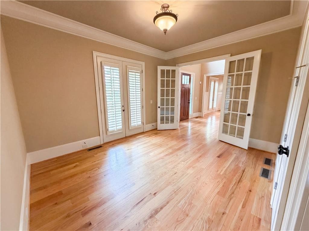 5 bedroom, 7 bathroom, 3,996 sq ft single family residence under contract at 3250 Camellia Lane, Suwanee, GA 30024 — photo 9