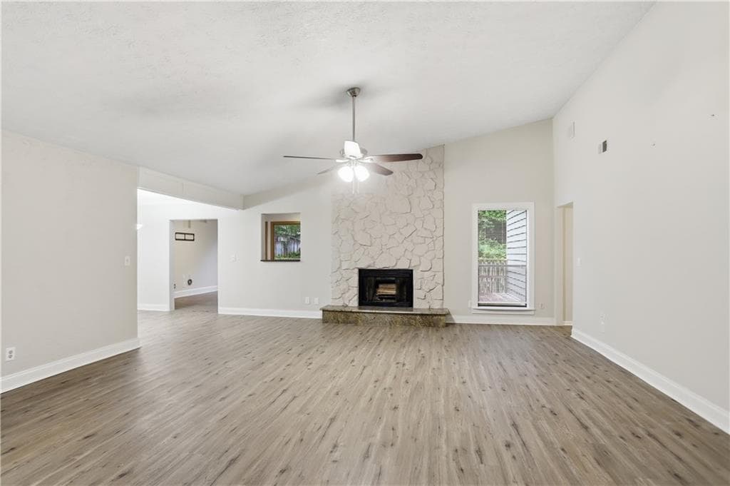 3 bedroom, 2 bathroom, 2,180 sq ft single family residence under contract at 1485 Barrier Road, Marietta, GA 30066 — photo 3