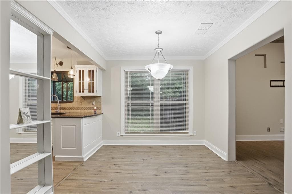3 bedroom, 2 bathroom, 2,180 sq ft single family residence under contract at 1485 Barrier Road, Marietta, GA 30066 — photo 10