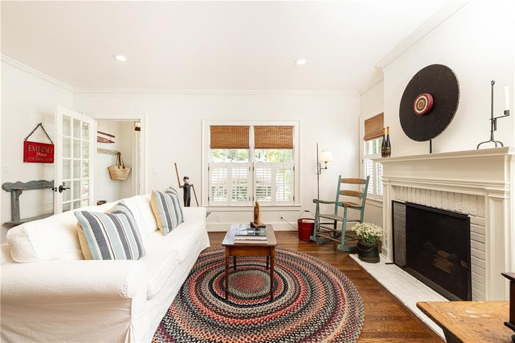 3 bedroom, 3 bathroom, 2,910 sq ft single family residence for sale at 2639 Acorn Avenue, Atlanta, GA 30305 — photo 4
