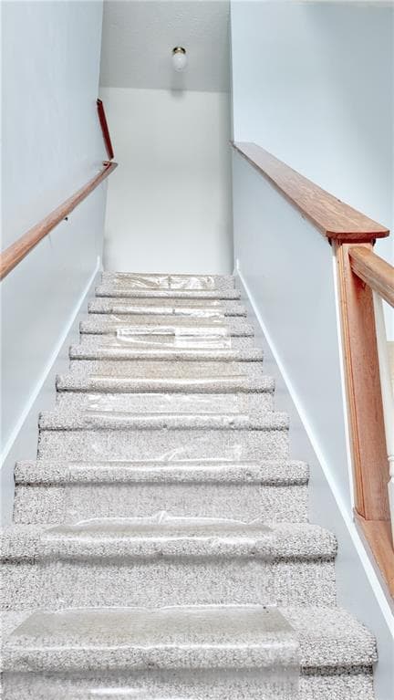 3 bedroom, 3 bathroom, 1,879 sq ft single family residence for sale at 6195 Glacier Run, Norcross, GA 30093 — photo 7