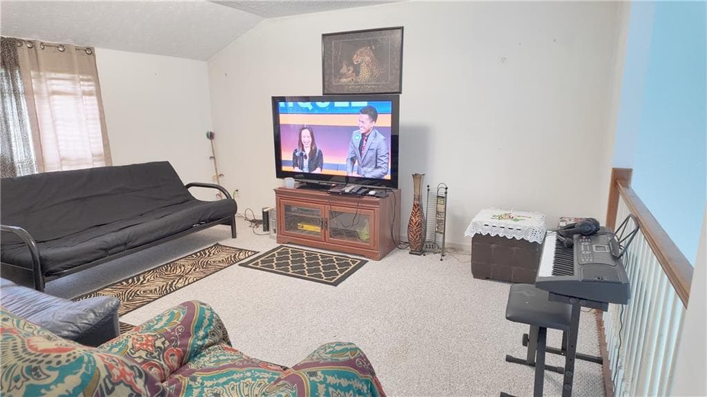3 bedroom, 3 bathroom, 1,879 sq ft single family residence for sale at 6195 Glacier Run, Norcross, GA 30093 — photo 8