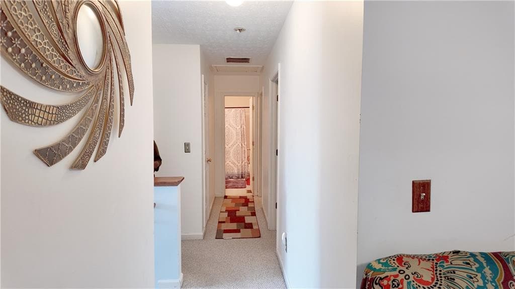 3 bedroom, 3 bathroom, 1,879 sq ft single family residence for sale at 6195 Glacier Run, Norcross, GA 30093 — photo 9