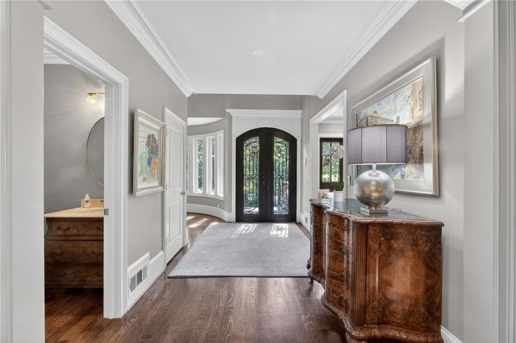 5 bedroom, 5 bathroom, 6,079 sq ft single family residence for sale at 1918 Windemere Drive, Atlanta, GA 30324 — photo 5