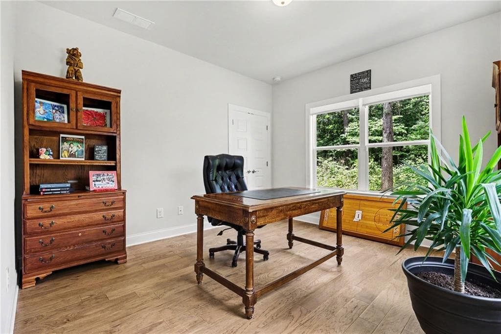 5 bedroom, 4 bathroom, 3,176 sq ft single family residence for sale at 1997 Shallowford Road, Marietta, GA 30066 — photo 8