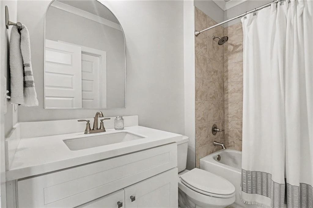 5 bedroom, 4 bathroom, 3,176 sq ft single family residence for sale at 1997 Shallowford Road, Marietta, GA 30066 — photo 9