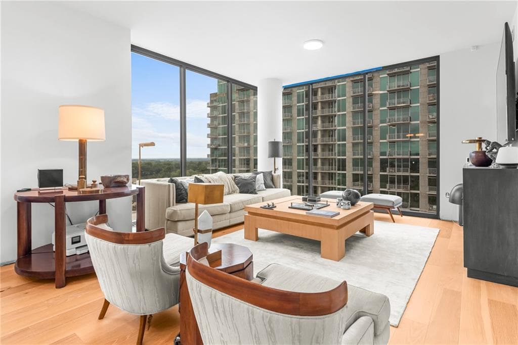 2 bedroom, 3 bathroom, 1,369 sq ft condominium for sale at 270 17th Street 2012, Atlanta, GA 30363 — photo 8