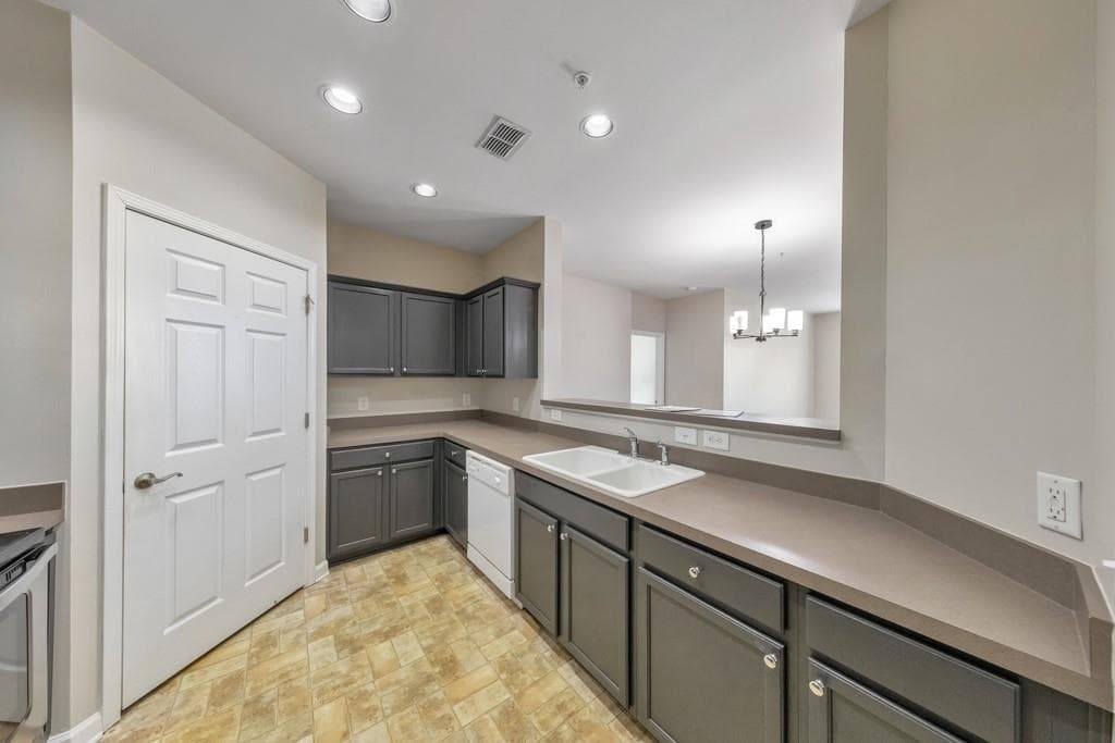 2 bedroom, 2 bathroom, 1,209 sq ft condominium for sale at 1965 Nocturne Drive 1208A, Alpharetta, GA 30009 — photo 3