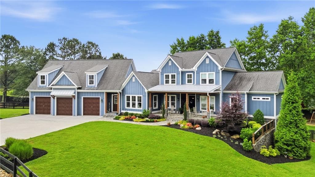 5 bedroom, 5 bathroom, 5,565 sq ft single family residence for sale at 170 Farm Gate Drive, Woodstock, GA 30188