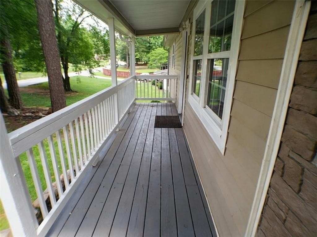 3 bedroom, 2 bathroom, 1,500 sq ft single family residence under contract at 231 Hardy Way, Hiram, GA 30141 — photo 2