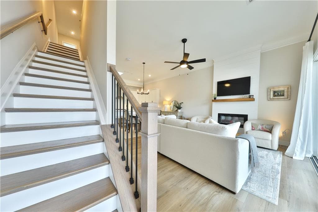 3 bedroom, 3 bathroom, 1,888 sq ft townhouse for sale at 639 Stickley Oak Way, Woodstock, GA 30189 — photo 3