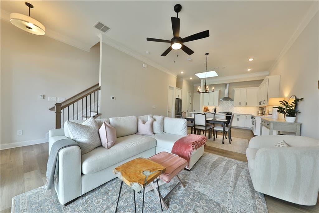 3 bedroom, 3 bathroom, 1,888 sq ft townhouse for sale at 639 Stickley Oak Way, Woodstock, GA 30189 — photo 5