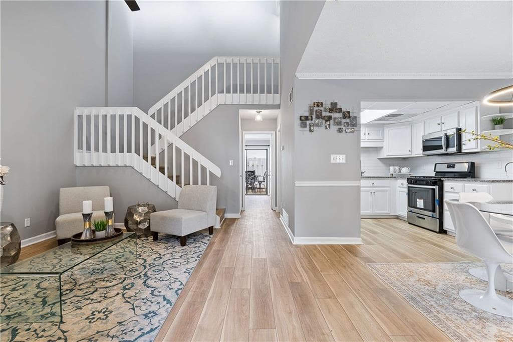 3 bedroom, 2 bathroom, 1,241 sq ft condominium for sale at 1728 Cotton Patch Lane, Alpharetta, GA 30004 — photo 1 of 33