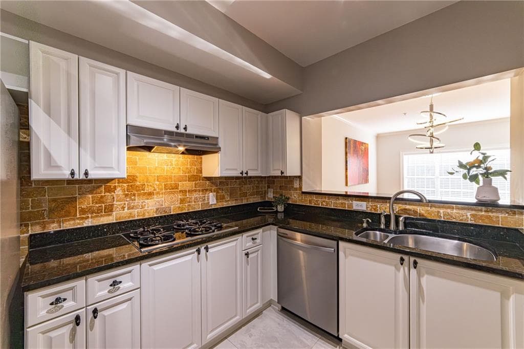 1 bedroom, 2 bathroom, 1,469 sq ft condominium for rent at 3275 Lenox Road 214, Atlanta, GA 30324 for $2,300 a month — photo 9