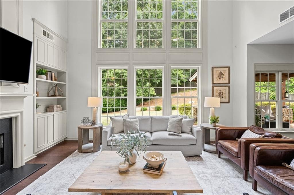 4 bedroom, 3 bathroom, 2,444 sq ft single family residence for sale at 735 Mountclaire Drive, Cumming, GA 30041 — photo 3