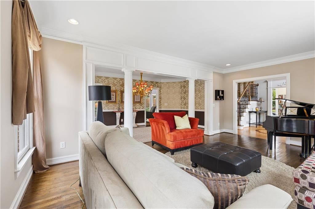 4 bedroom, 4 bathroom, 3,727 sq ft single family residence under contract at 3177 Kings Arms Court, Atlanta, GA 30345 — photo 9