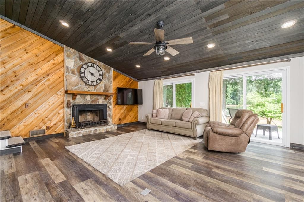 3 bedroom, 2 bathroom, 1,488 sq ft single family residence for sale at 1893 Kilough Church Road, Dawsonville, GA 30534 — photo 5