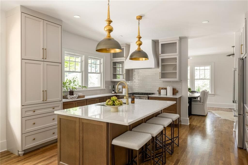 5 bedroom, 3 bathroom, 2,500 sq ft single family residence under contract at 1583 Mclendon Avenue, Atlanta, GA 30307 — photo 8