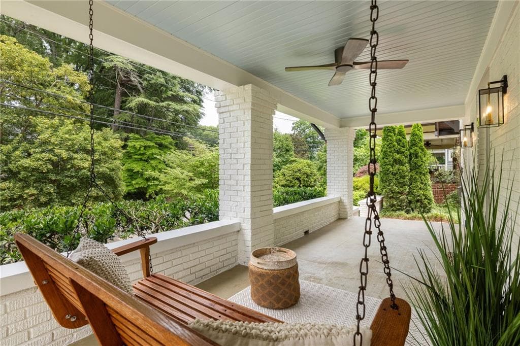 5 bedroom, 3 bathroom, 2,500 sq ft single family residence under contract at 1583 Mclendon Avenue, Atlanta, GA 30307 — photo 4