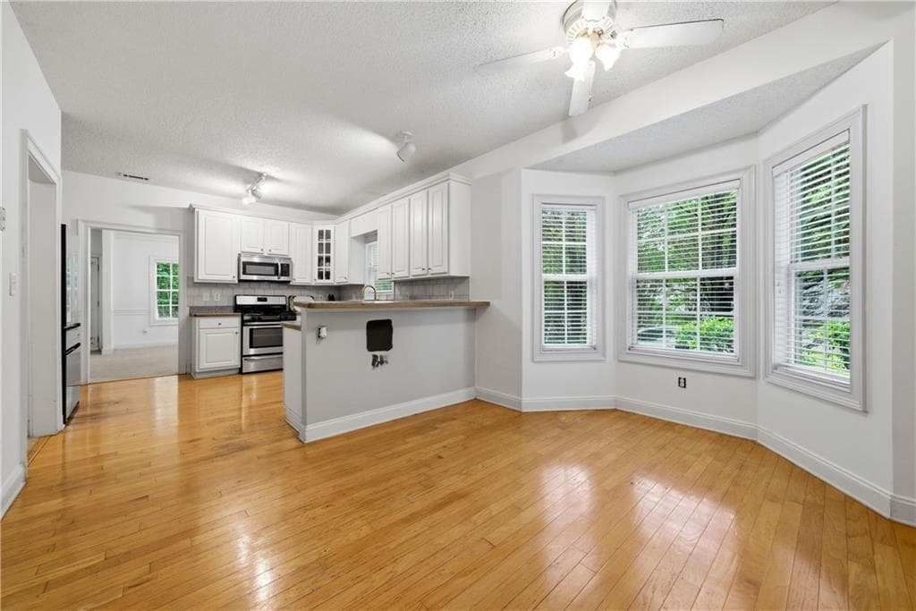 3 bedroom, 2 bathroom, 2,256 sq ft single family residence for sale at 359 Cannongate Road, Sharpsburg, GA 30277 — photo 4