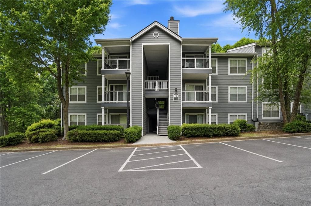 1 bedroom, 1 bathroom, 772 sq ft condominium sold at 1204 Santa Fe Parkway R, Atlanta, GA 30350