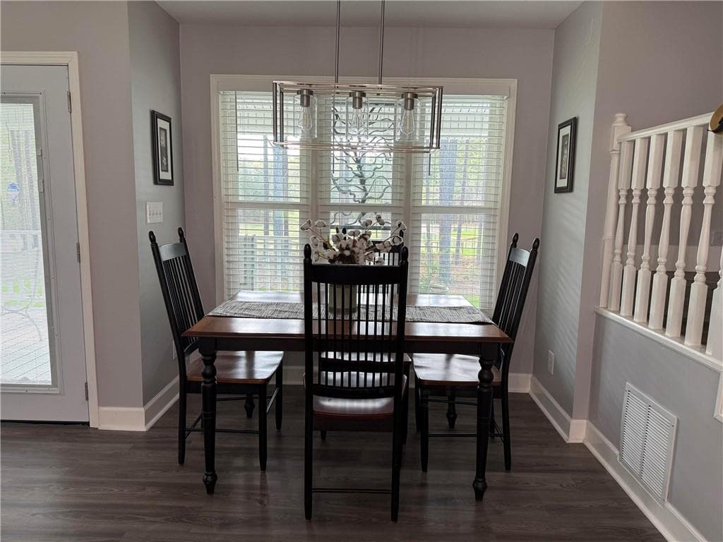 3 bedroom, 3 bathroom, 1,462 sq ft single family residence for sale at 7855 Old Rico Road, Palmetto, GA 30268 — photo 5