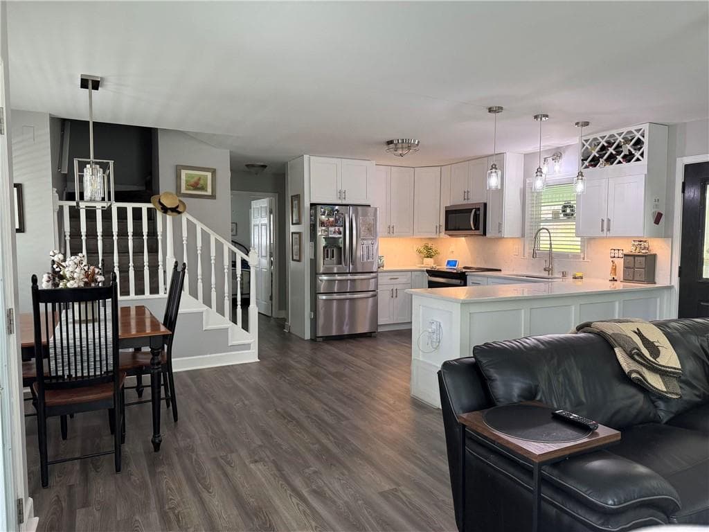 3 bedroom, 3 bathroom, 1,462 sq ft single family residence for sale at 7855 Old Rico Road, Palmetto, GA 30268 — photo 7