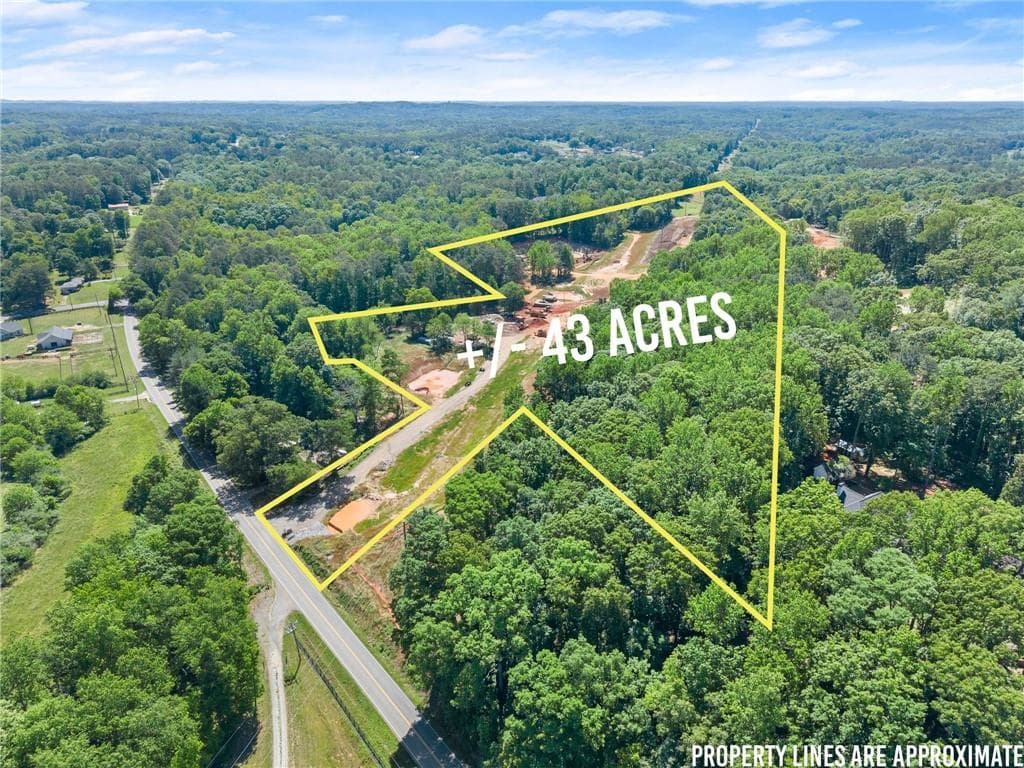 single family residence for sale at 5519 Union Hill Road, Alpharetta, GA 30004 — photo 7