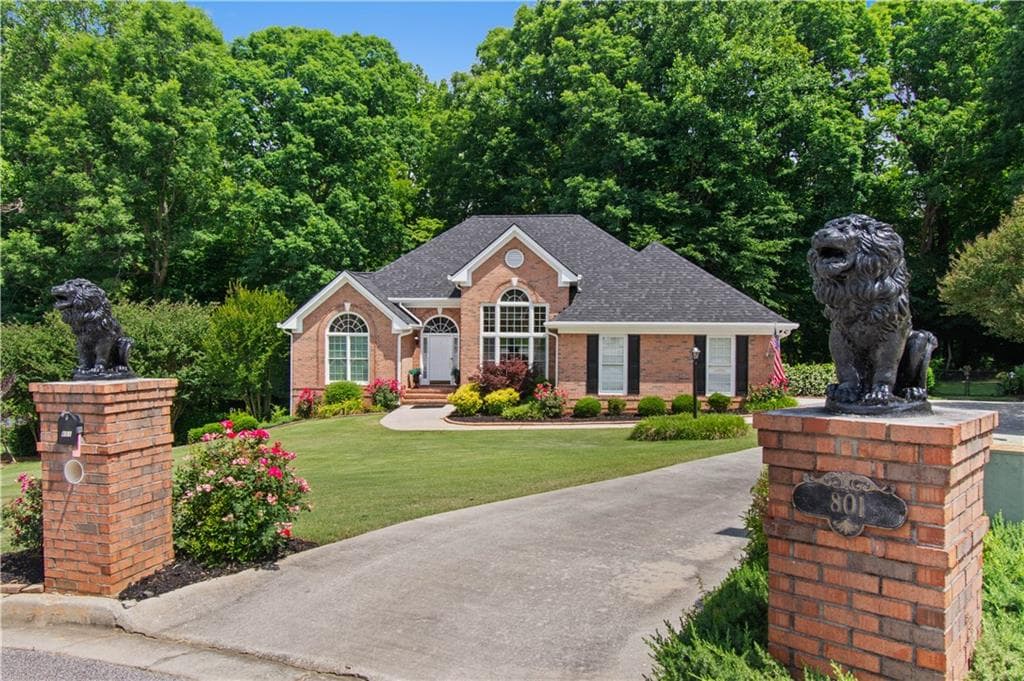 801 Ivy Ridge Drive