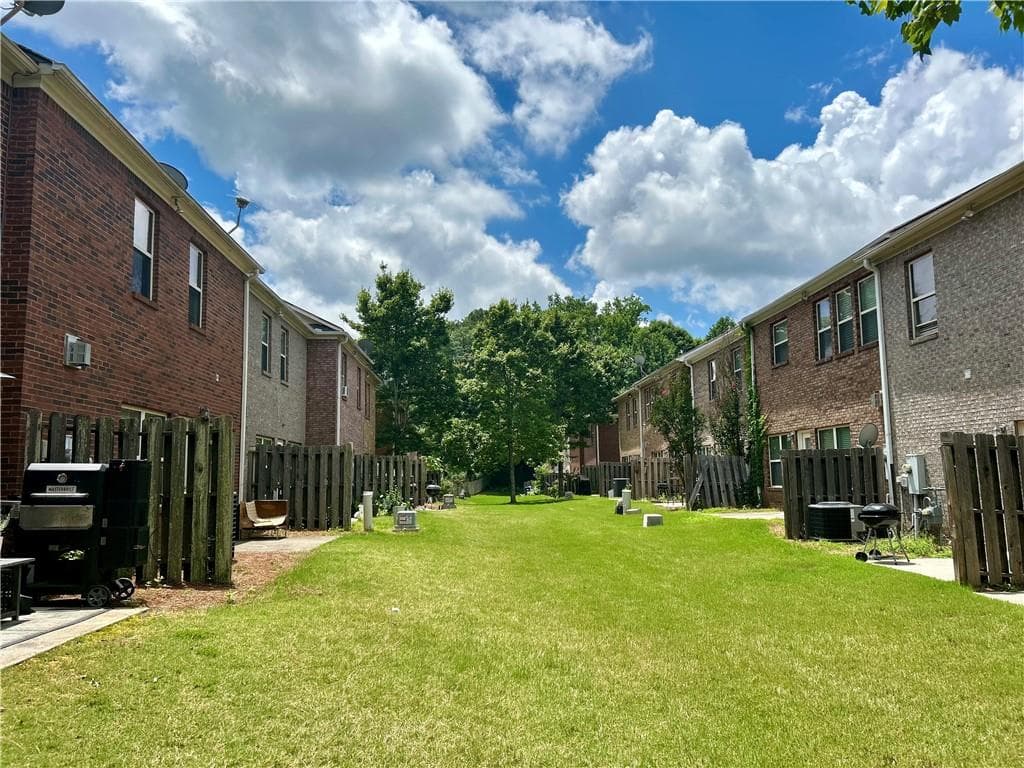 3 bedroom, 3 bathroom, 1,782 sq ft townhouse for sale at 3922 Snipes Court 55, Lilburn, GA 30047 — photo 2