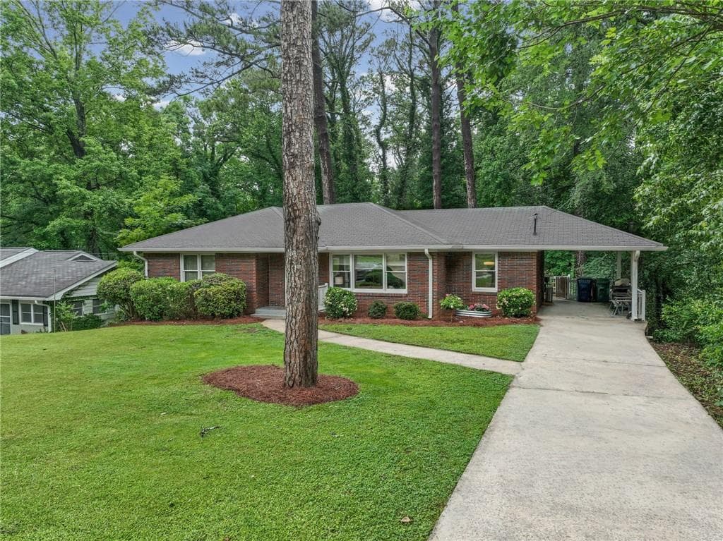 4 bedroom, 2 bathroom, 1,591 sq ft single family residence under contract at 1762 Boulderview Drive, Atlanta, GA 30316 — photo 2