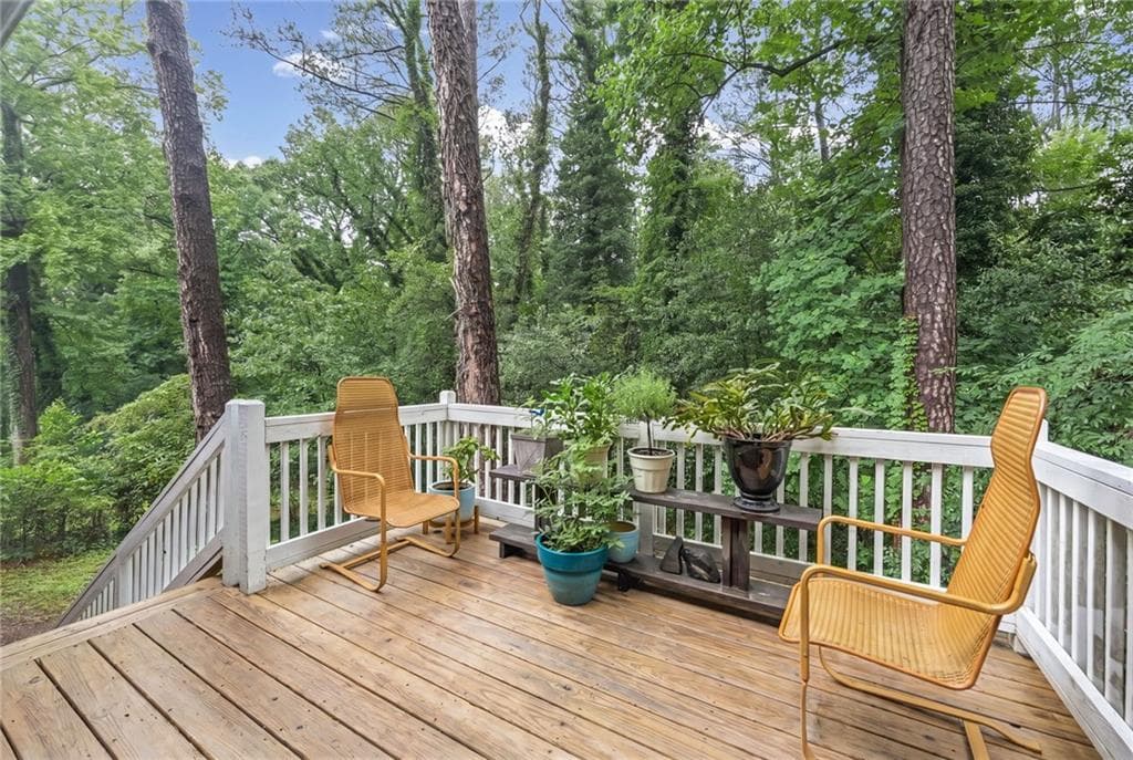 4 bedroom, 2 bathroom, 1,591 sq ft single family residence under contract at 1762 Boulderview Drive, Atlanta, GA 30316 — photo 3