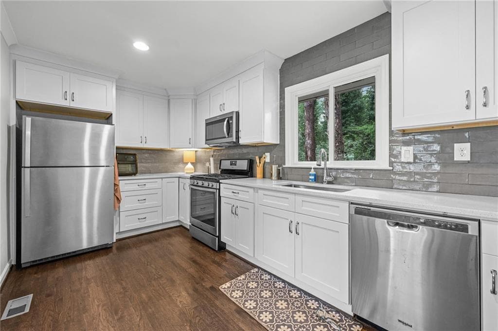 4 bedroom, 2 bathroom, 1,591 sq ft single family residence under contract at 1762 Boulderview Drive, Atlanta, GA 30316 — photo 10