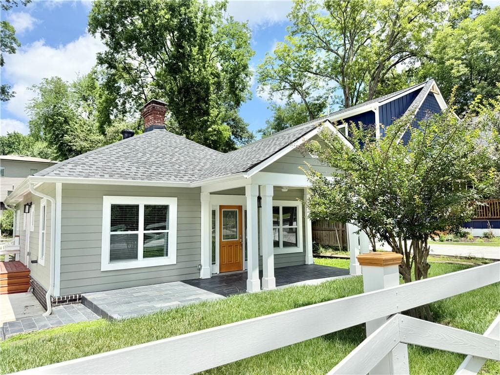 3 bedroom, 2 bathroom, 1,100 sq ft single family residence for rent at 2625 Peyton Road, Atlanta, GA 30318 for $2,300 a month — photo 1 of 46