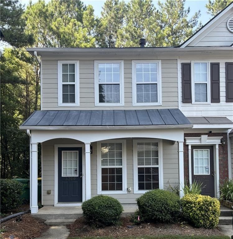 2 bedroom, 3 bathroom, 1,296 sq ft townhouse for rent at 3300 Hidden Cove Circle, Peachtree Corners, GA 30092 for $2,100 a month